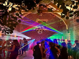 Sonorização e iluminação profissional para balada de Réveillon - Padoma Eventos
